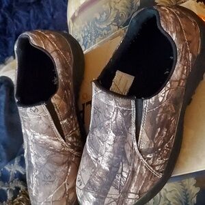 Adult Camo Moc 2/ Shoe